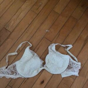 Victoria Secret lace push up bra 34D